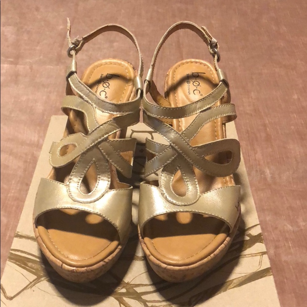 b.o.c Gold Wedges